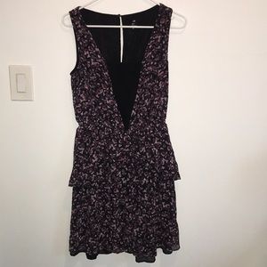 V neck dress